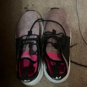 addidas shoes only worn a few times